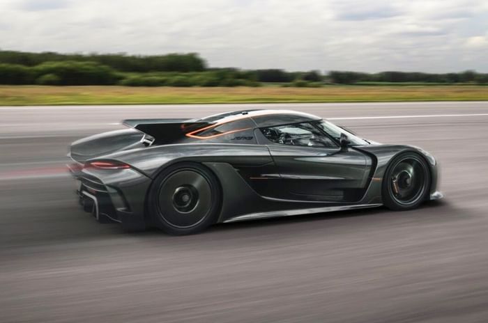 Koenigsegg vs Rimac: The ultimate 0-400-0kph rivalry  
